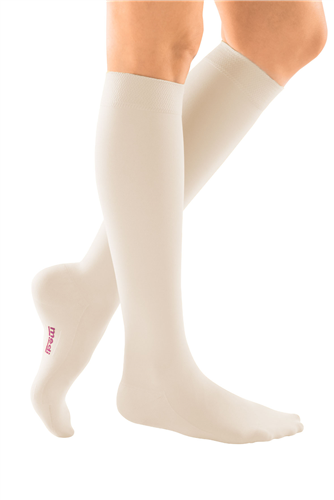 Medi Comfort 15-20mmHg Closed Toe Calf Length - Petite